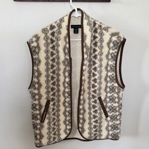 House of Harlow 1960 Cream & Brown Patterned Sherpa Vest
